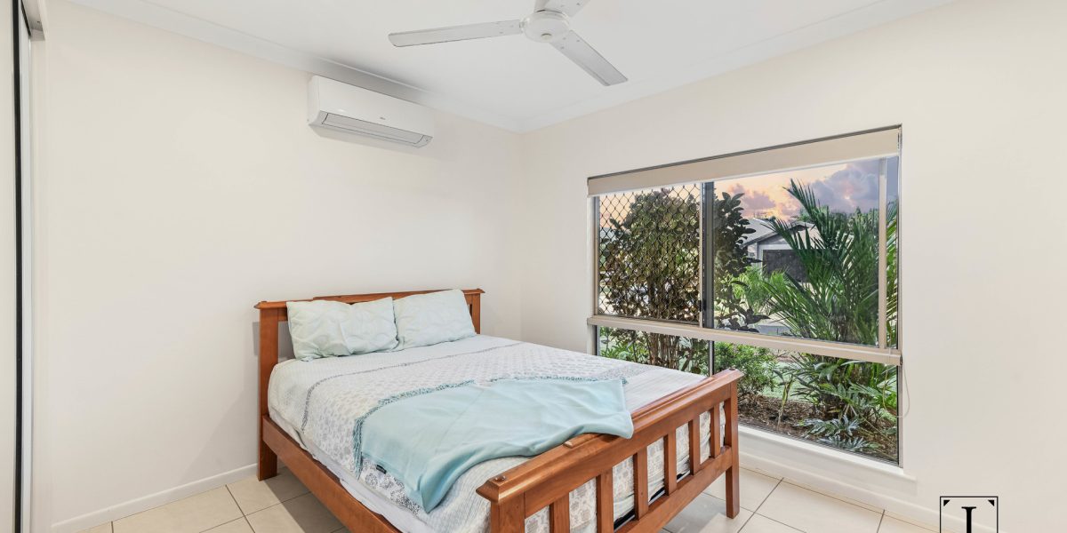 8 Norwood Crescent, Trinity Park, QLD 4879 AUS