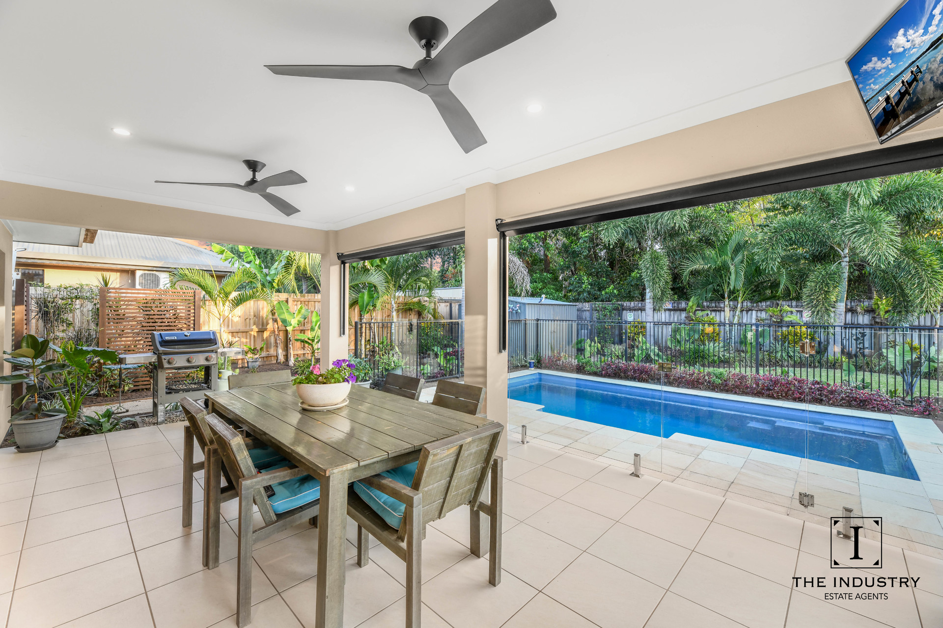 8 Norwood Crescent, Trinity Park, QLD 4879 AUS