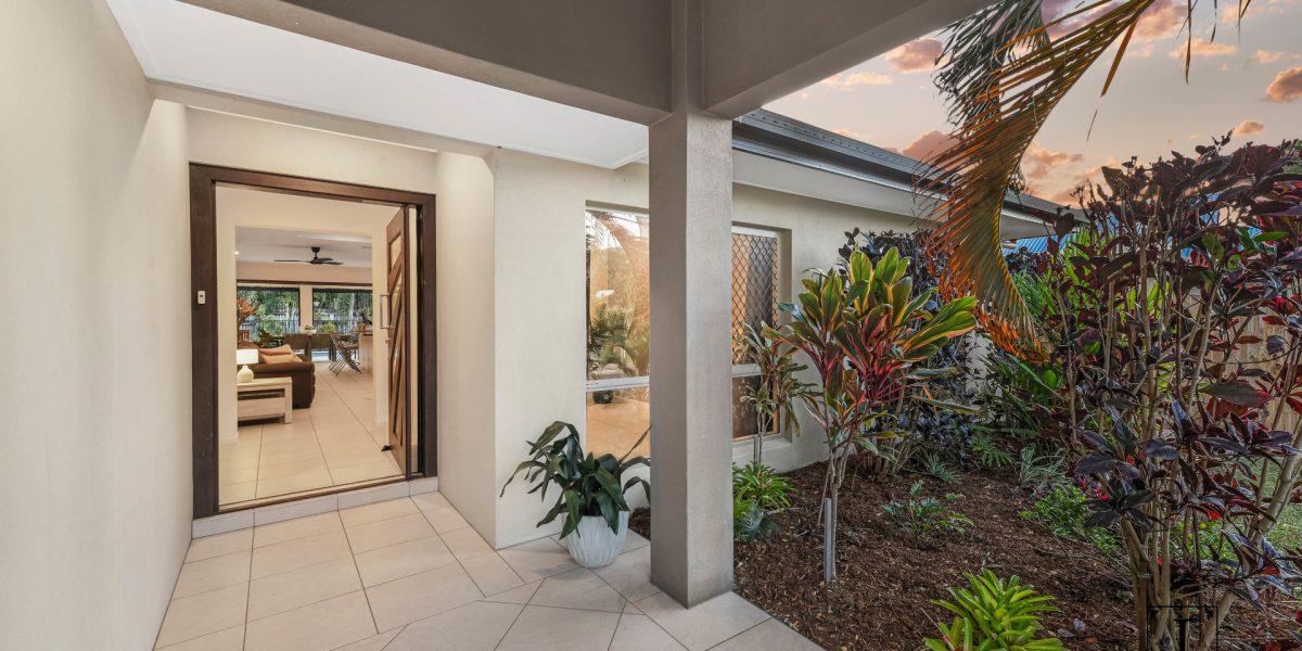 8 Norwood Crescent, Trinity Park, QLD 4879 AUS