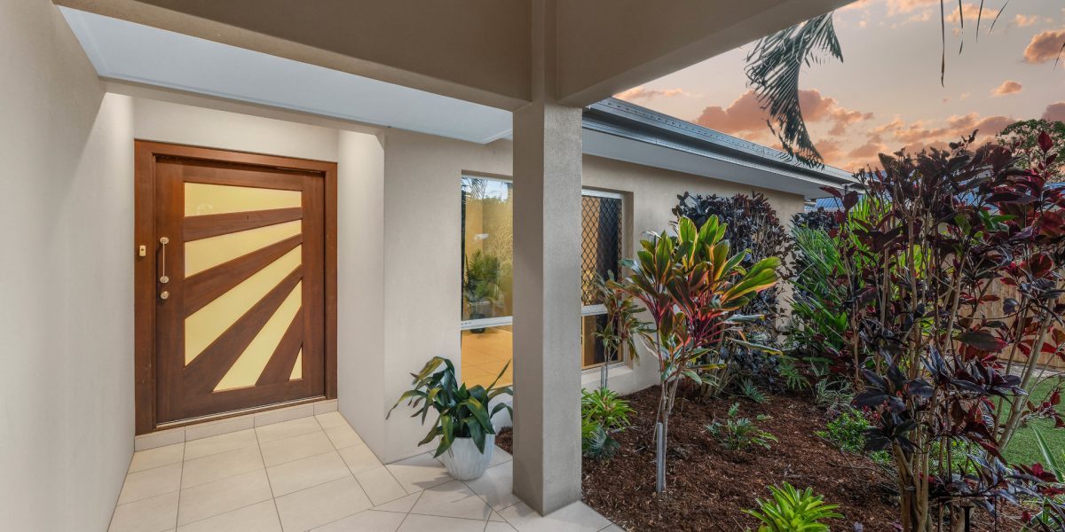 8 Norwood Crescent, Trinity Park, QLD 4879 AUS