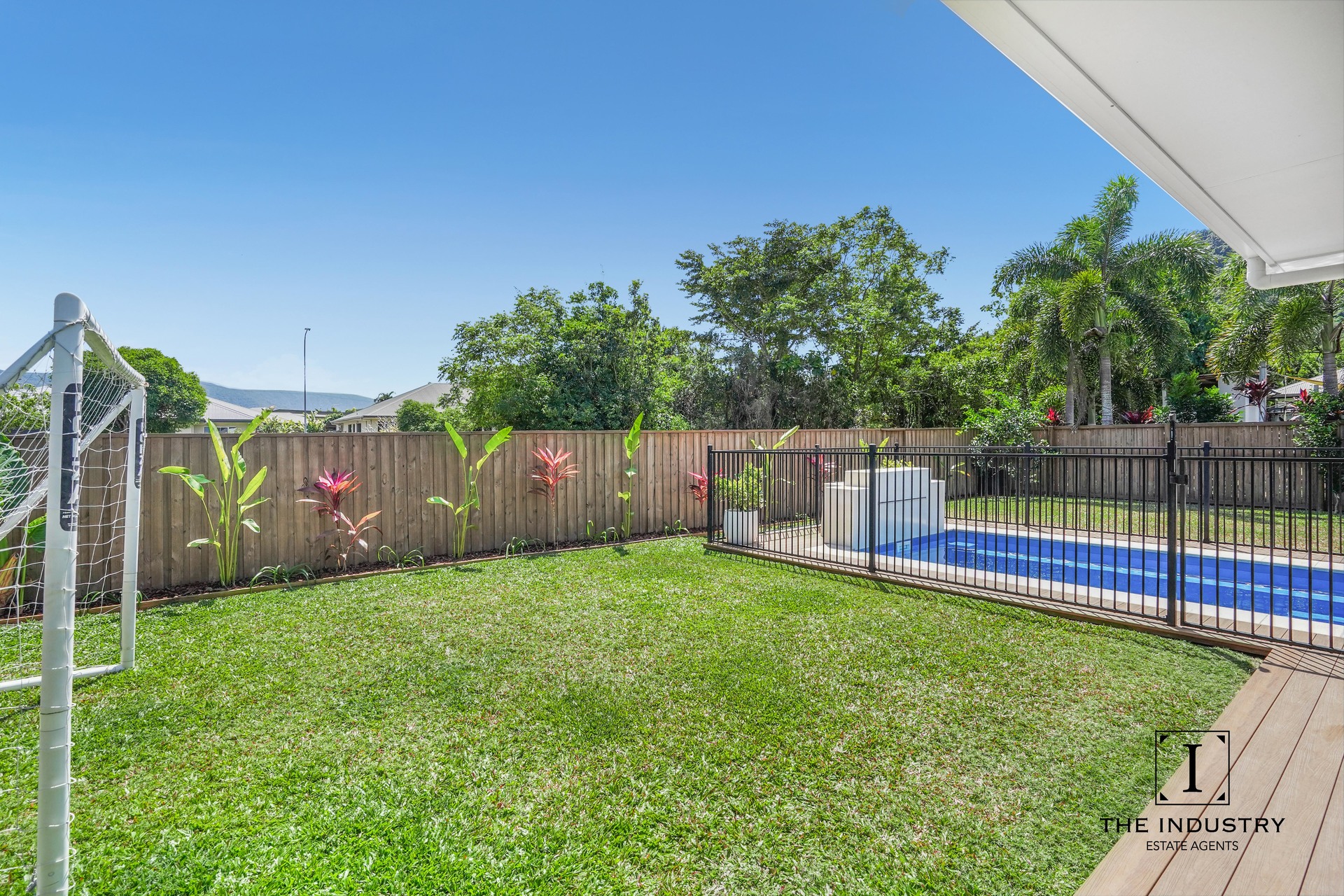 40 Seaways Street, Trinity Beach, QLD 4879 AUS