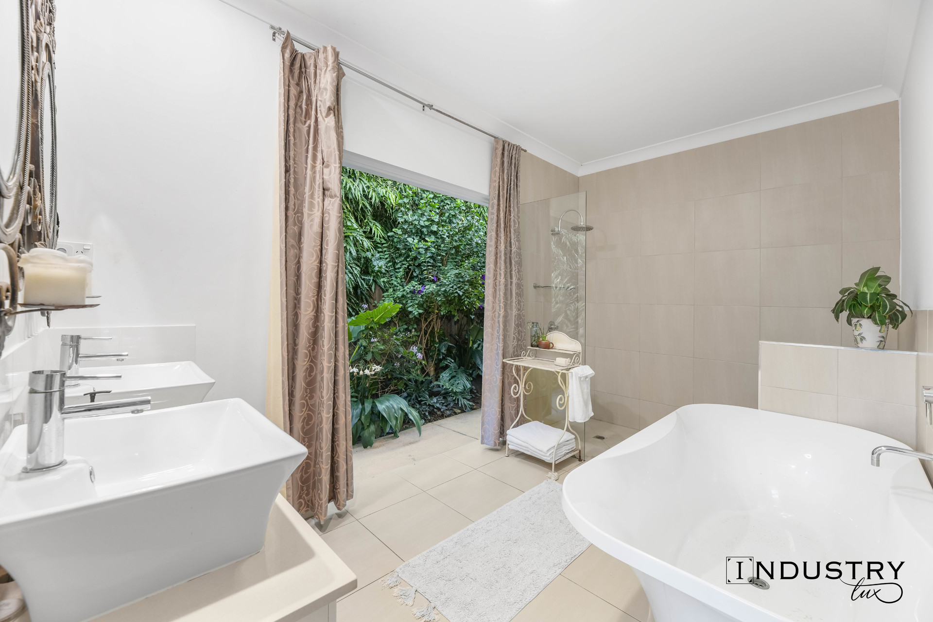 17 Satellite Street, Clifton Beach, QLD 4879 AUS