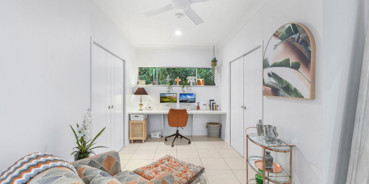 17 Satellite Street, Clifton Beach, QLD 4879 AUS
