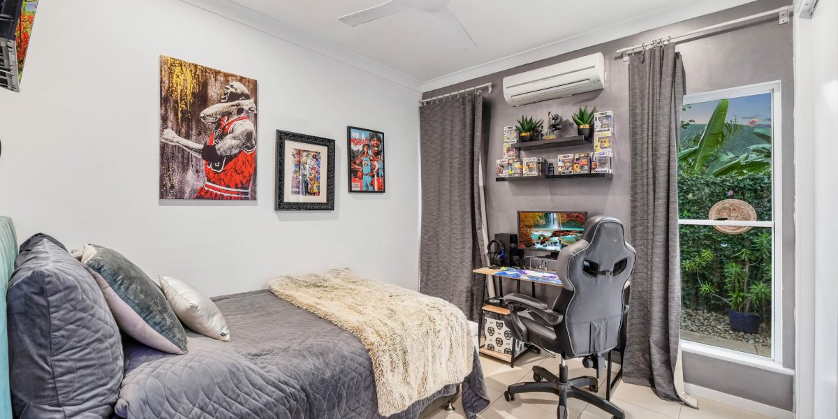17 Satellite Street, Clifton Beach, QLD 4879 AUS