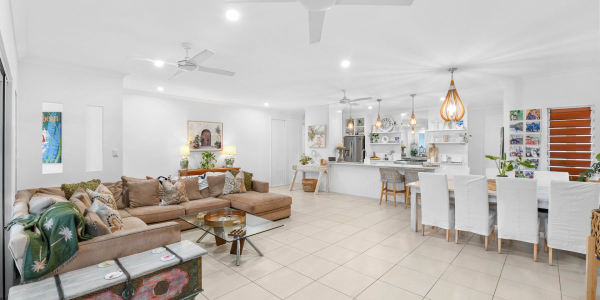 17 Satellite Street, Clifton Beach, QLD 4879 AUS