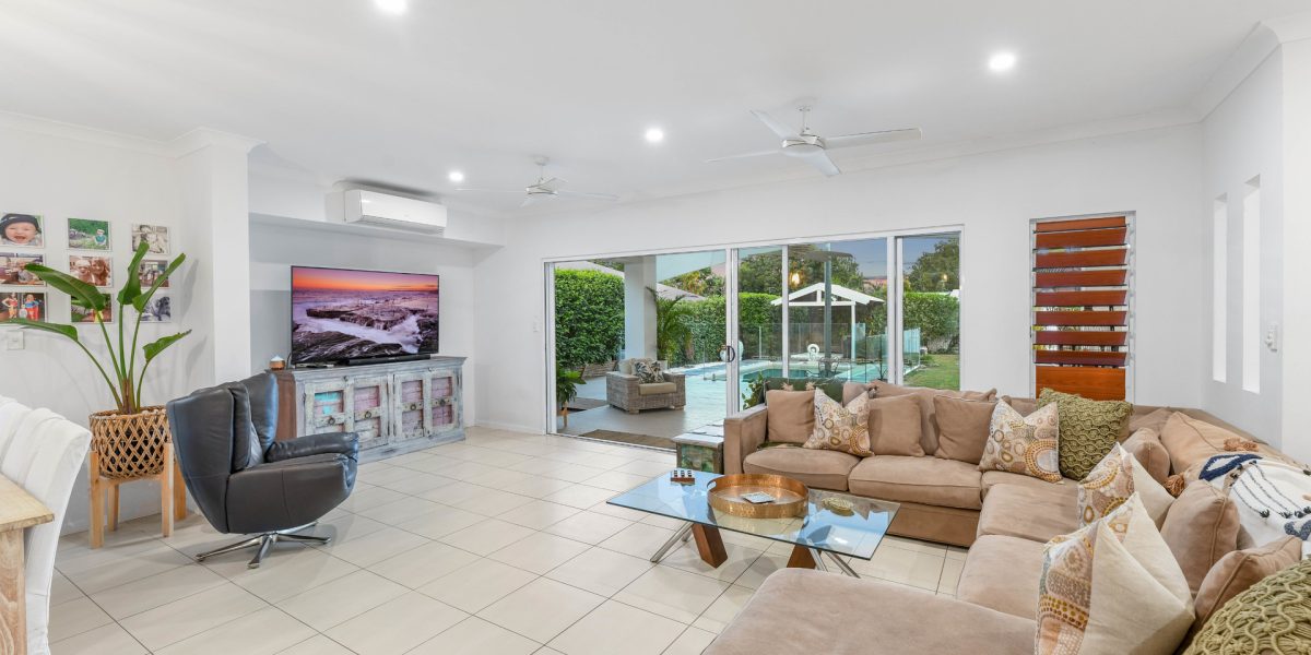 17 Satellite Street, Clifton Beach, QLD 4879 AUS