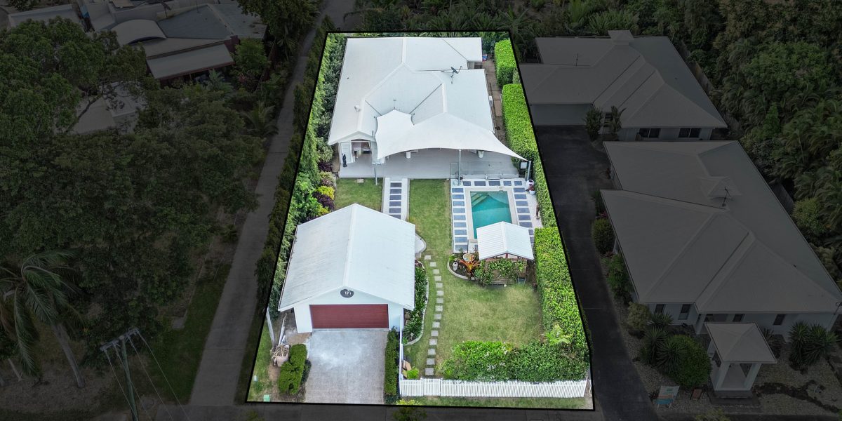 17 Satellite Street, Clifton Beach, QLD 4879 AUS