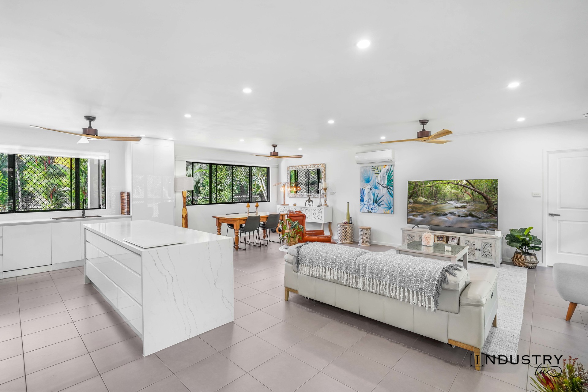 26-28 Evergreen Street, Clifton Beach, QLD 4879 AUS