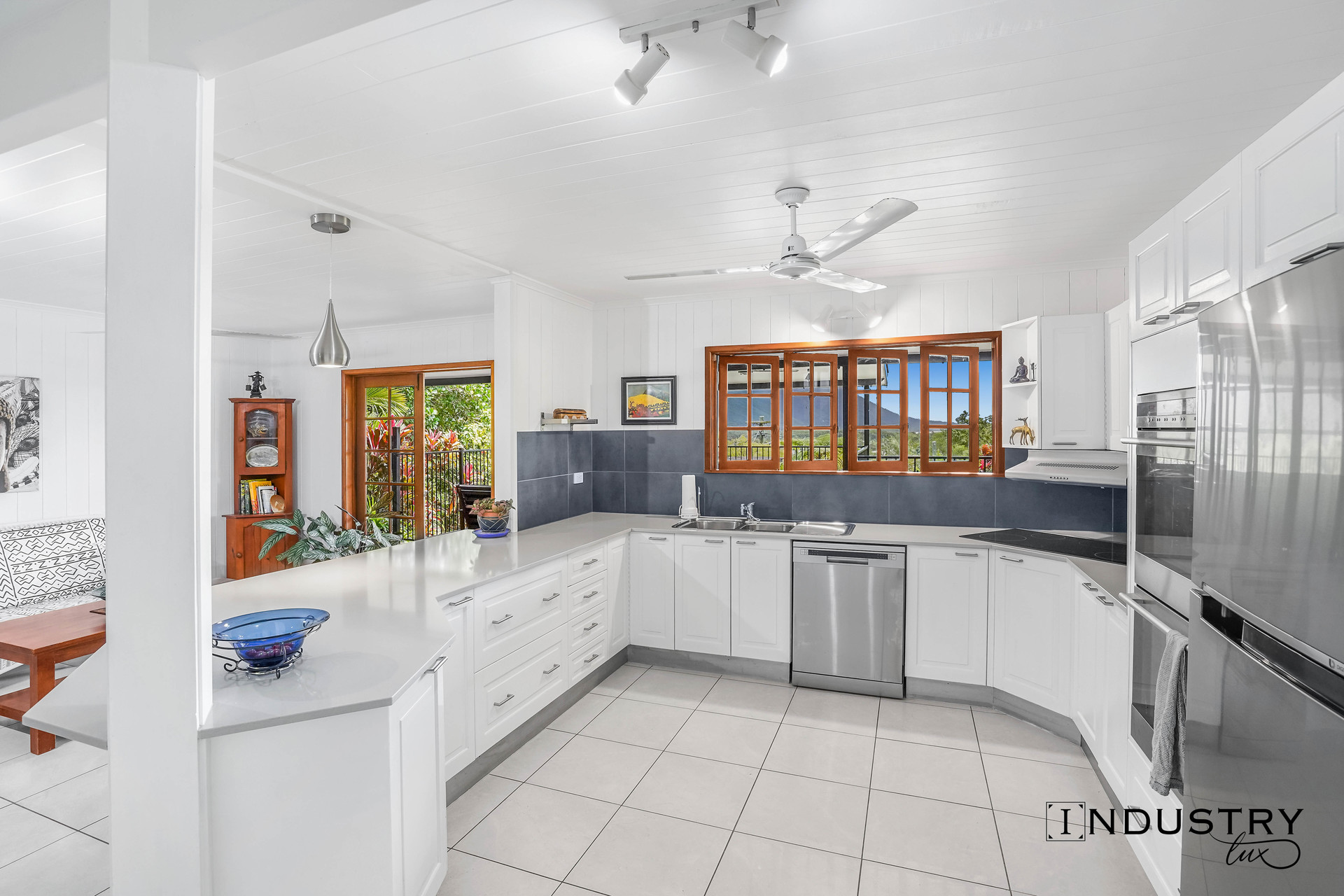 1 Kiriwina Close, Trinity Beach, QLD 4879 AUS