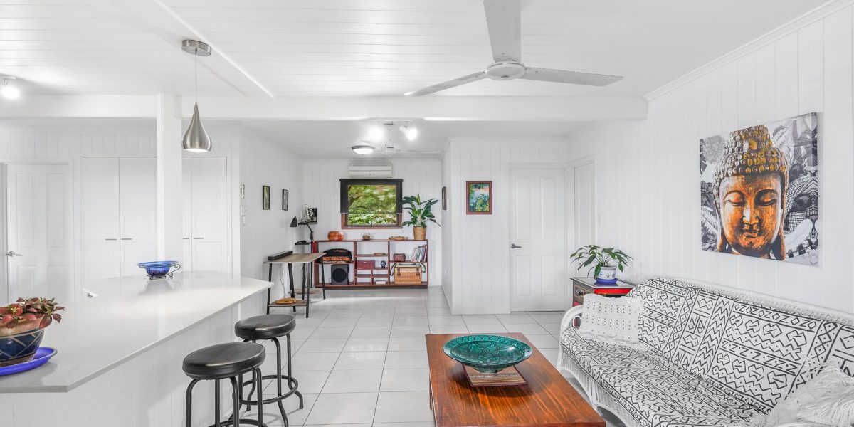 1 Kiriwina Close, Trinity Beach, QLD 4879 AUS