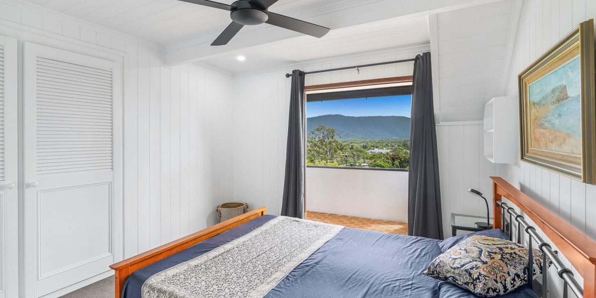 1 Kiriwina Close, Trinity Beach, QLD 4879 AUS