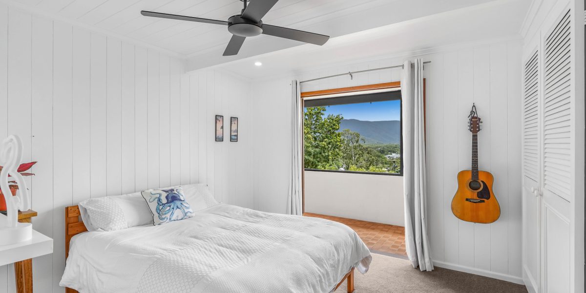 1 Kiriwina Close, Trinity Beach, QLD 4879 AUS