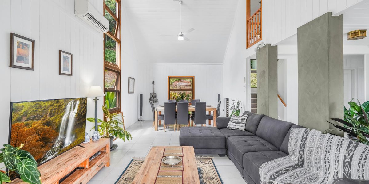 1 Kiriwina Close, Trinity Beach, QLD 4879 AUS