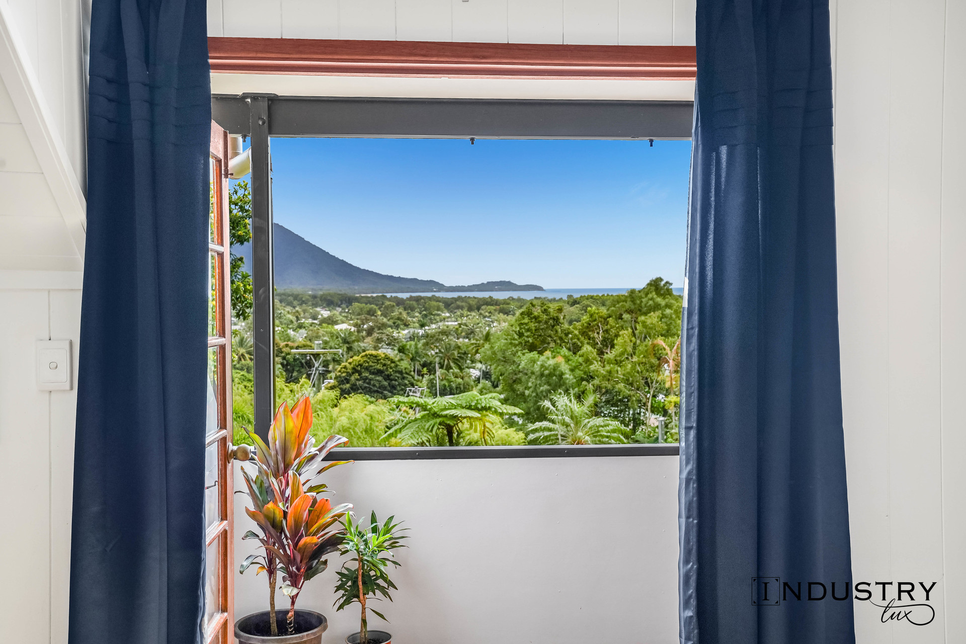 1 Kiriwina Close, Trinity Beach, QLD 4879 AUS