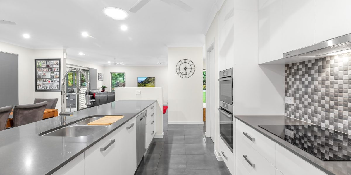 15 Wilkinson Street, Kewarra Beach, QLD 4879 AUS