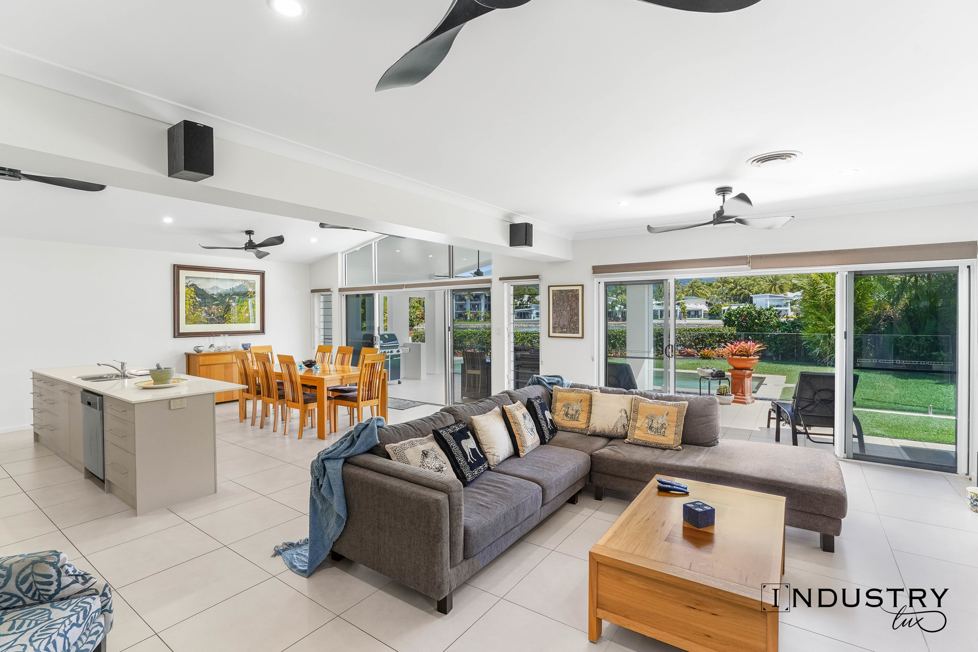 4 Lagoon Drive, Trinity Beach, QLD 4879 AUS