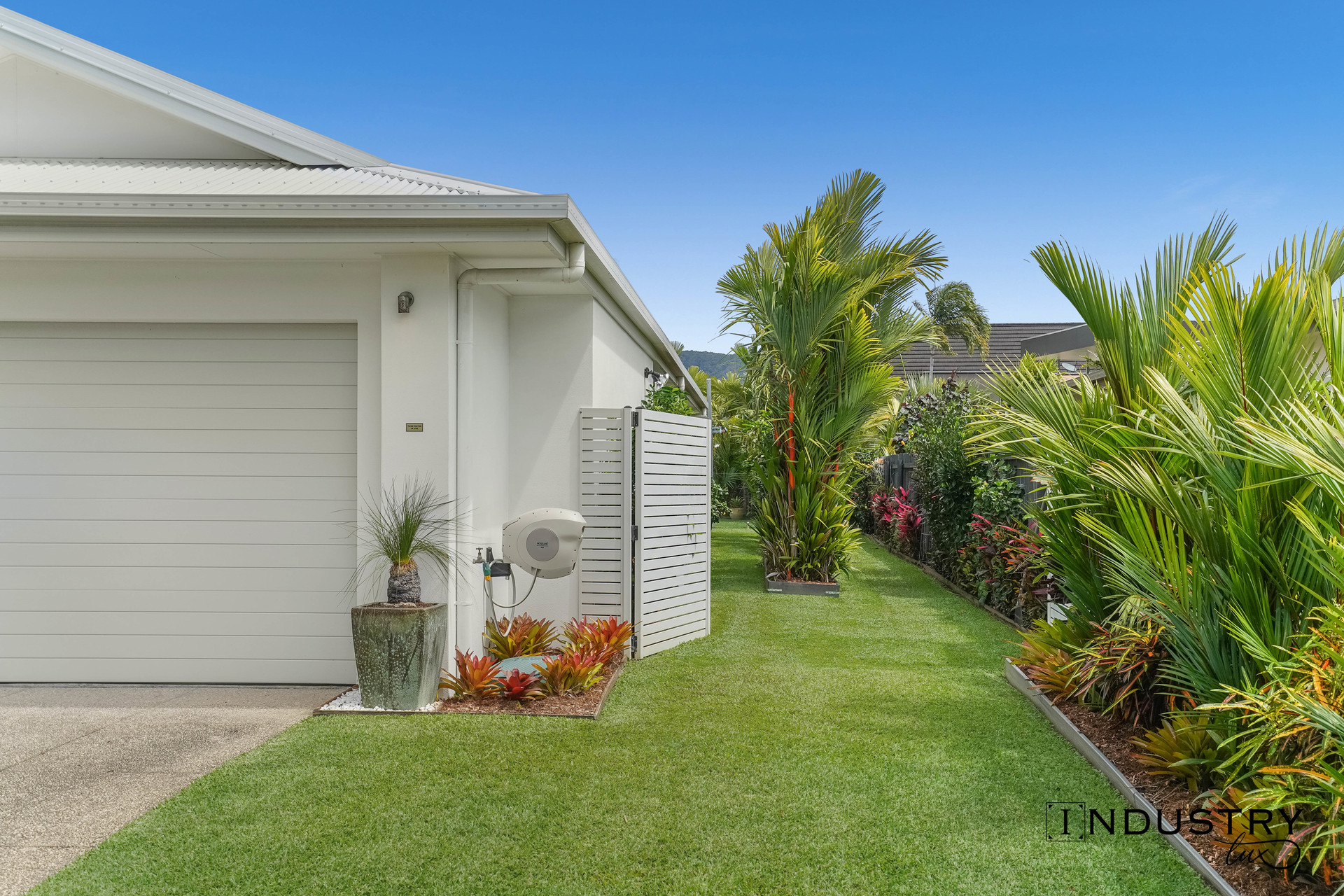 4 Lagoon Drive, Trinity Beach, QLD 4879 AUS