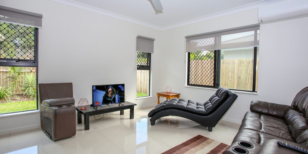 9 Ainslie Place, Smithfield, QLD 4878 AUS