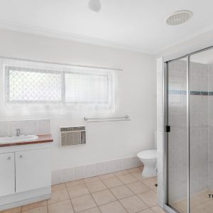 5 Linden Street, Clifton Beach, QLD 4879 AUS