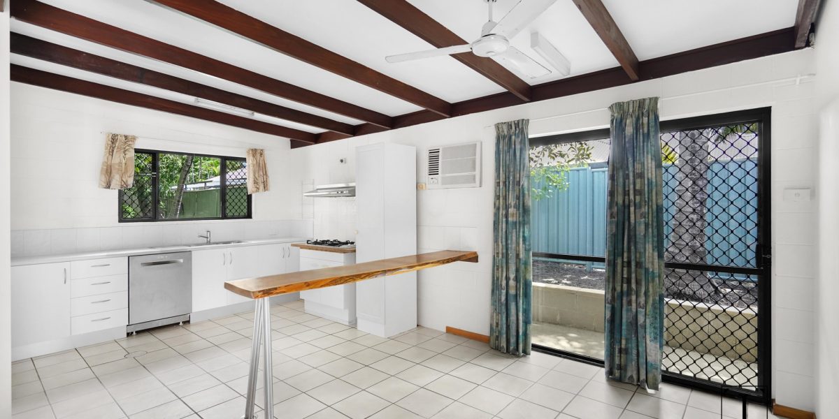 5 Linden Street, Clifton Beach, QLD 4879 AUS