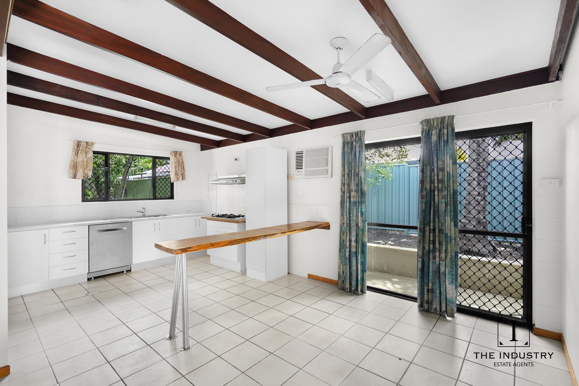 5 Linden Street, Clifton Beach, QLD 4879 AUS