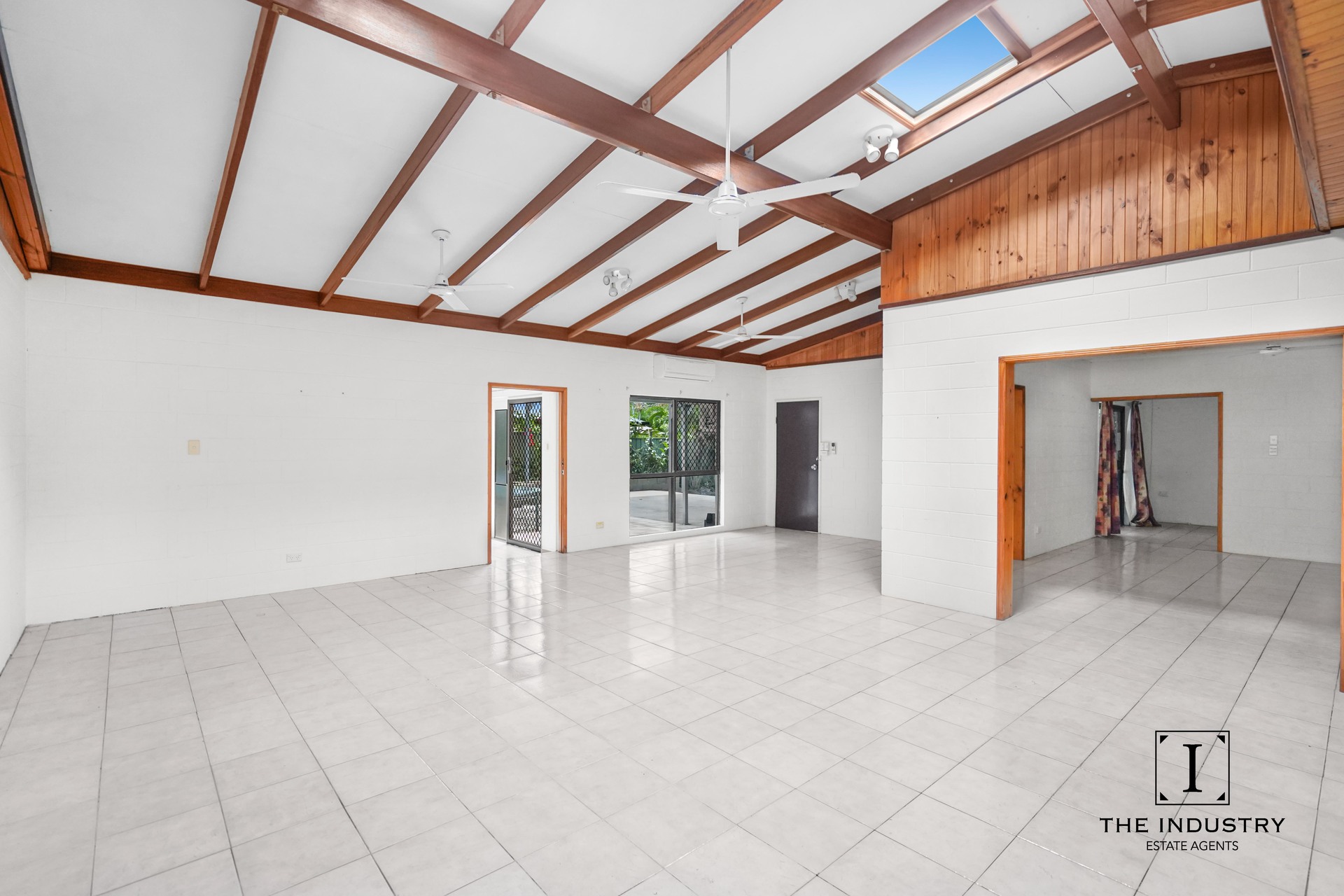 5 Linden Street, Clifton Beach, QLD 4879 AUS