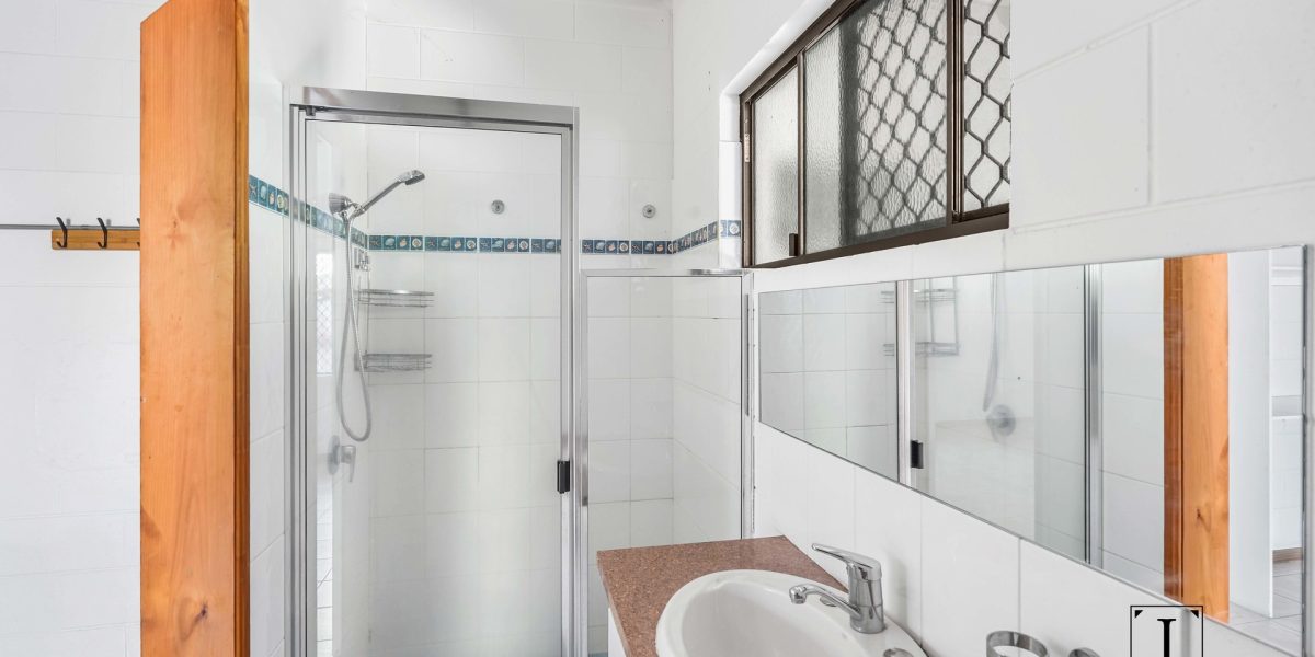 5 Linden Street, Clifton Beach, QLD 4879 AUS