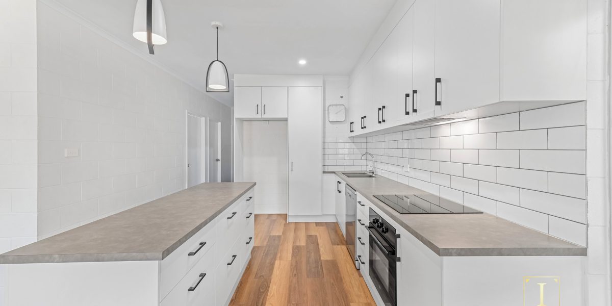 5 Kambara Street, White Rock, QLD 4868 AUS