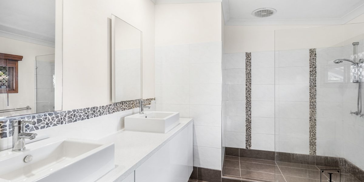 17 Katanga Close, Smithfield, QLD 4878 AUS