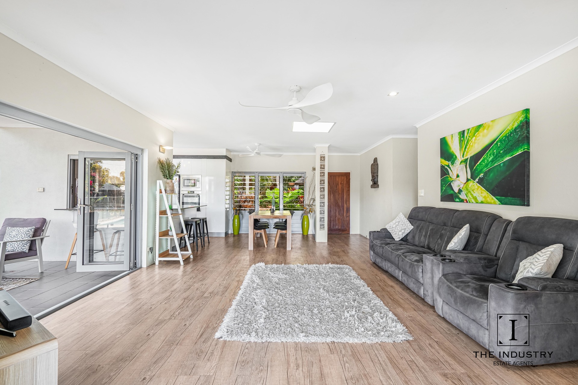 16 Linden Street, Clifton Beach, QLD 4879 AUS