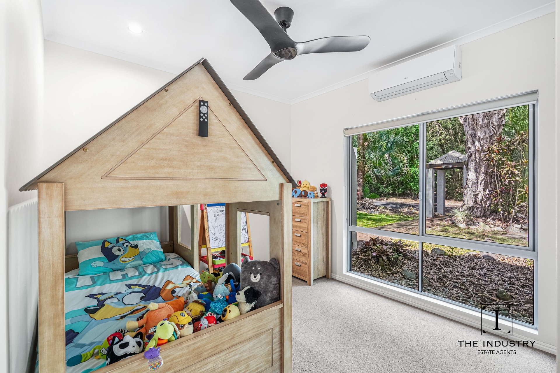 16 Linden Street, Clifton Beach, QLD 4879 AUS