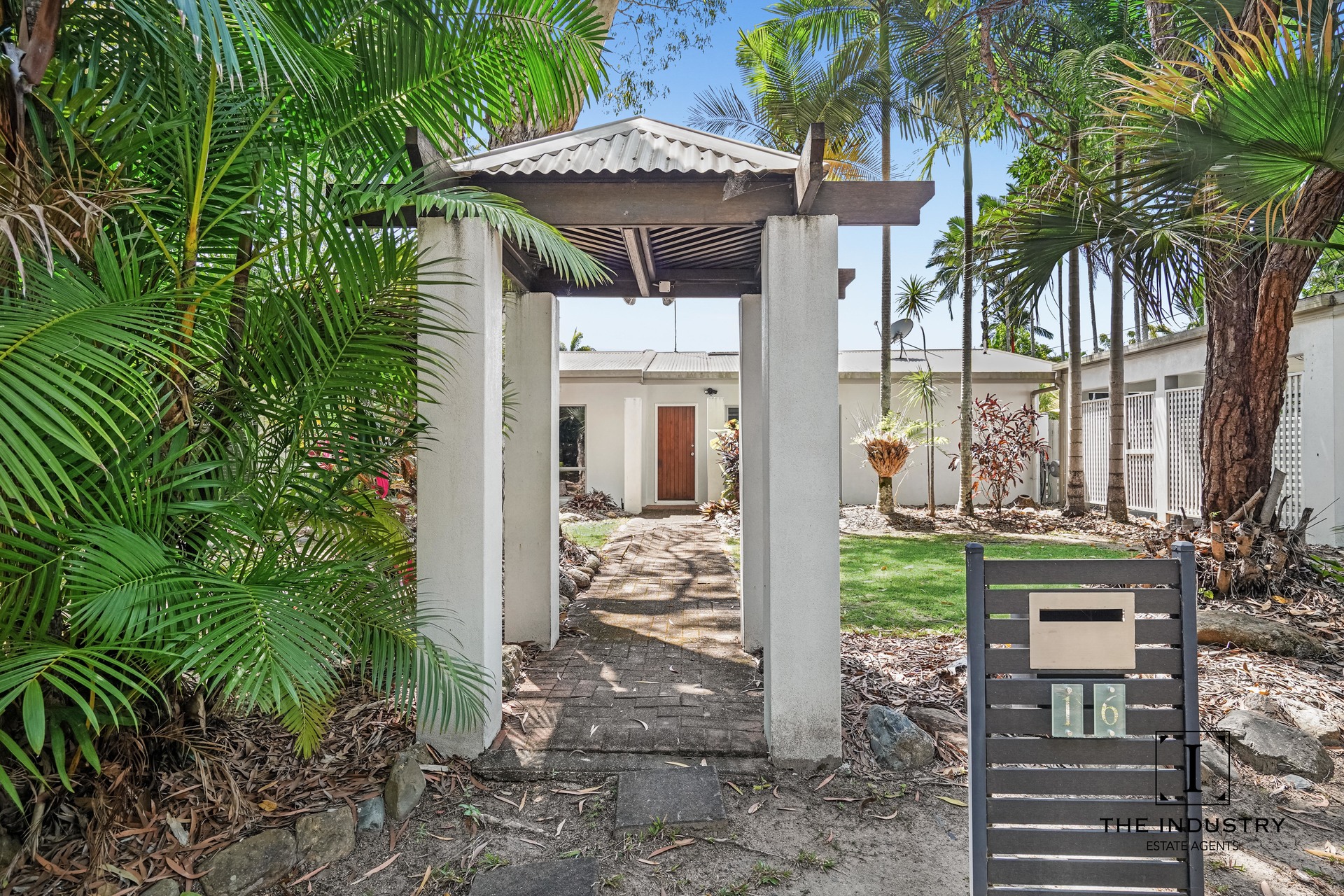 16 Linden Street, Clifton Beach, QLD 4879 AUS