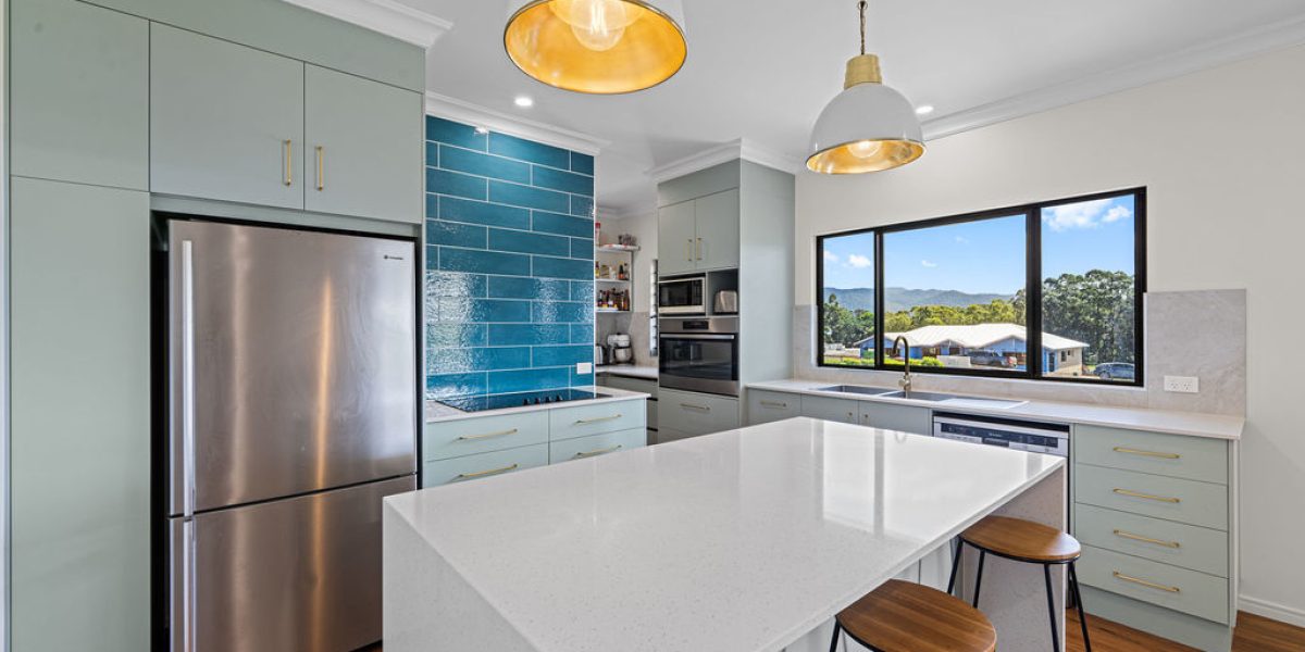 6 Quaid Court, Tinaroo, QLD 4872 AUS