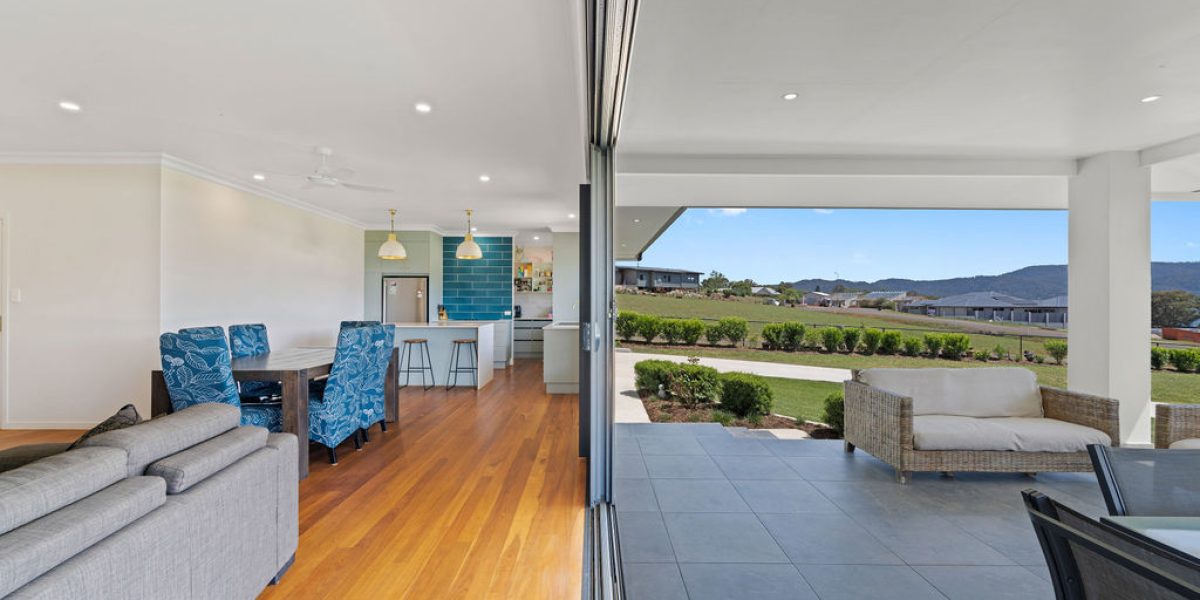 6 Quaid Court, Tinaroo, QLD 4872 AUS