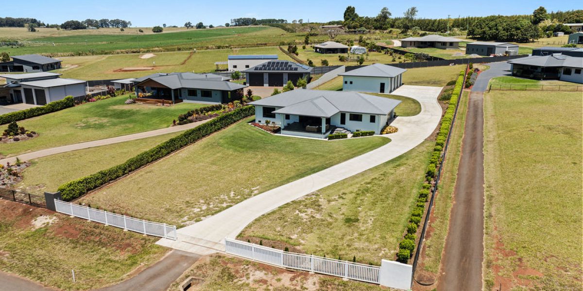 6 Quaid Court, Tinaroo, QLD 4872 AUS
