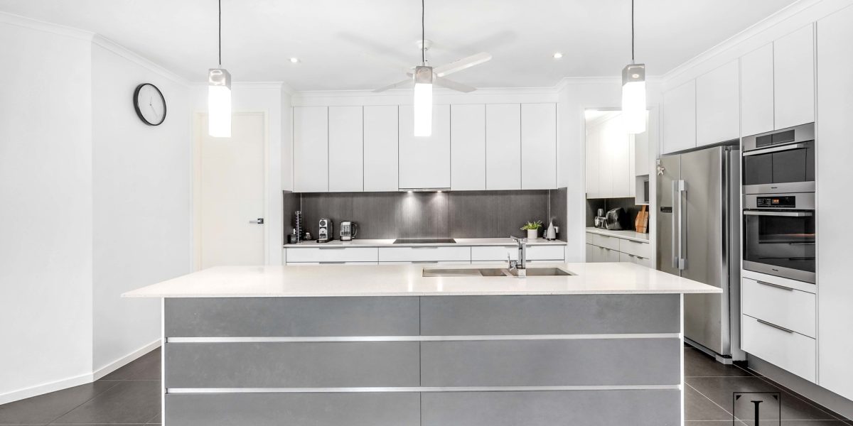 6 McAlister Avenue, Kewarra Beach, QLD 4879 AUS