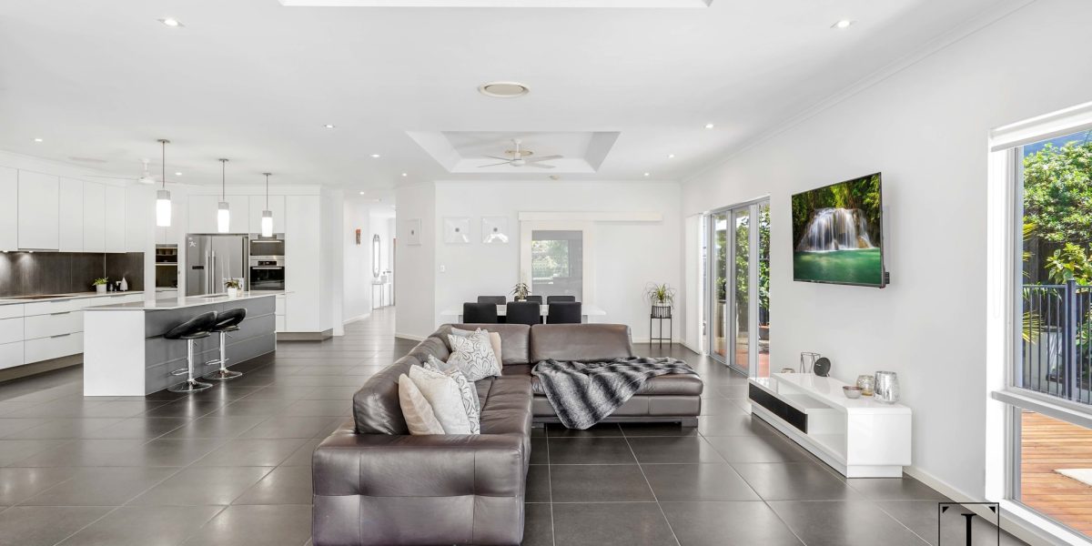 6 McAlister Avenue, Kewarra Beach, QLD 4879 AUS