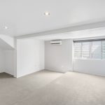 62 English Street, Manunda, QLD 4870 AUS