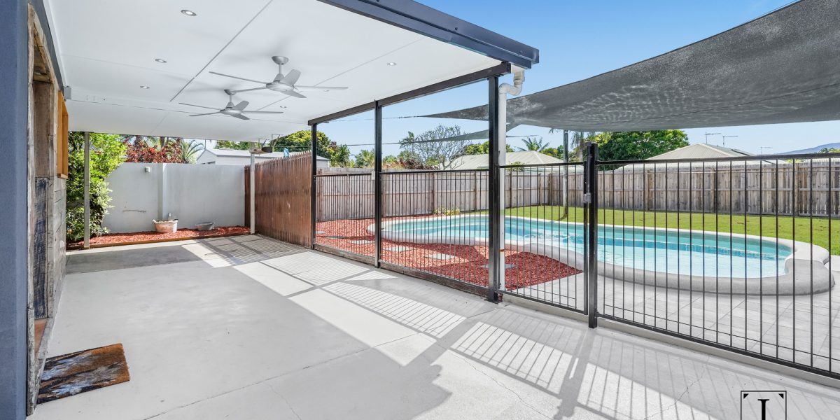 62 English Street, Manunda, QLD 4870 AUS