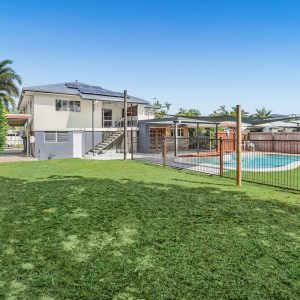 62 English Street, Manunda, QLD 4870 AUS