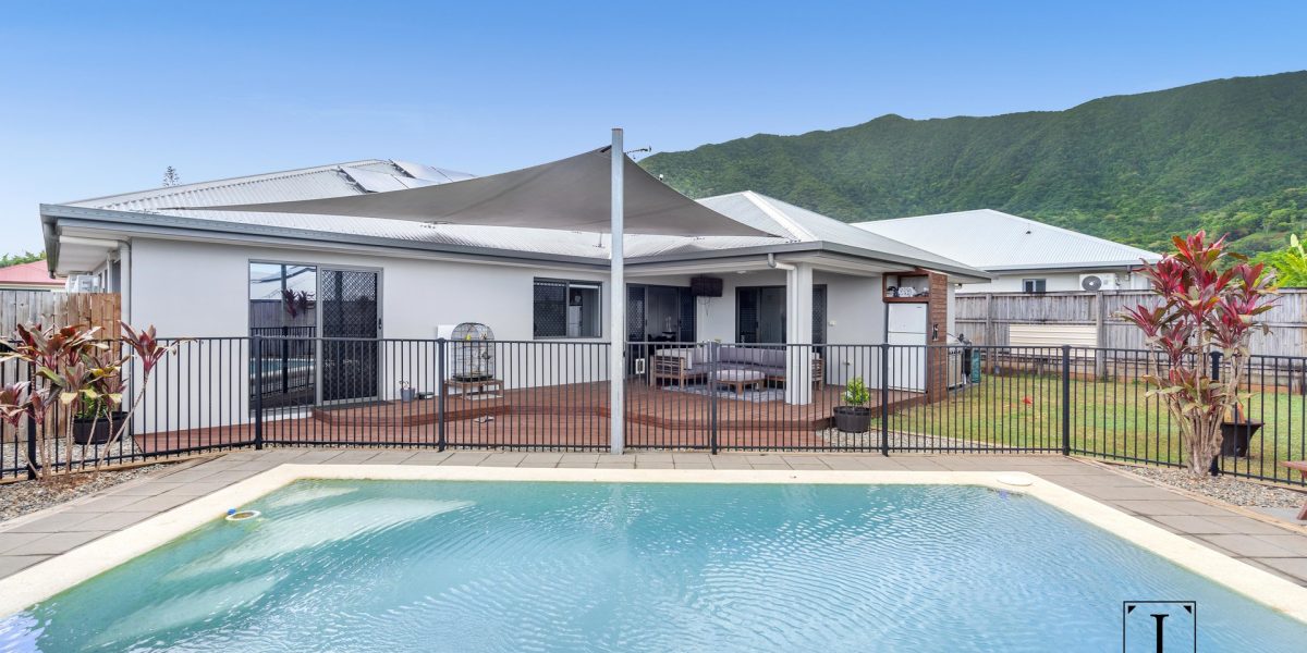 56 Springbrook Avenue, Redlynch, QLD 4870 AUS