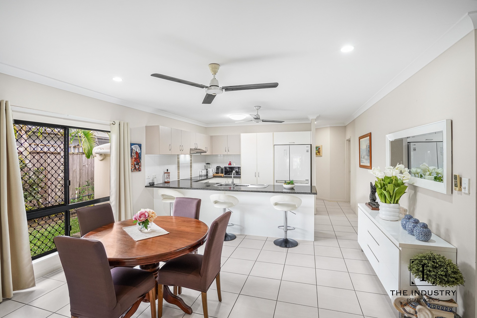 8 Seaways Street, Trinity Beach, QLD 4879 AUS