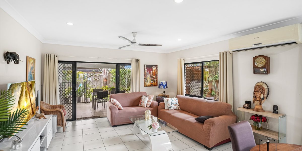 8 Seaways Street, Trinity Beach, QLD 4879 AUS