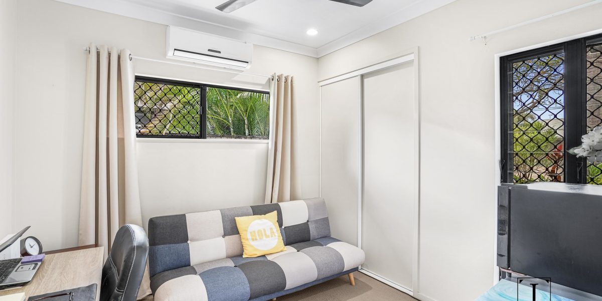 8 Seaways Street, Trinity Beach, QLD 4879 AUS