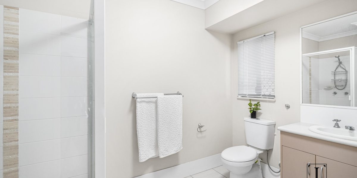 8 Seaways Street, Trinity Beach, QLD 4879 AUS