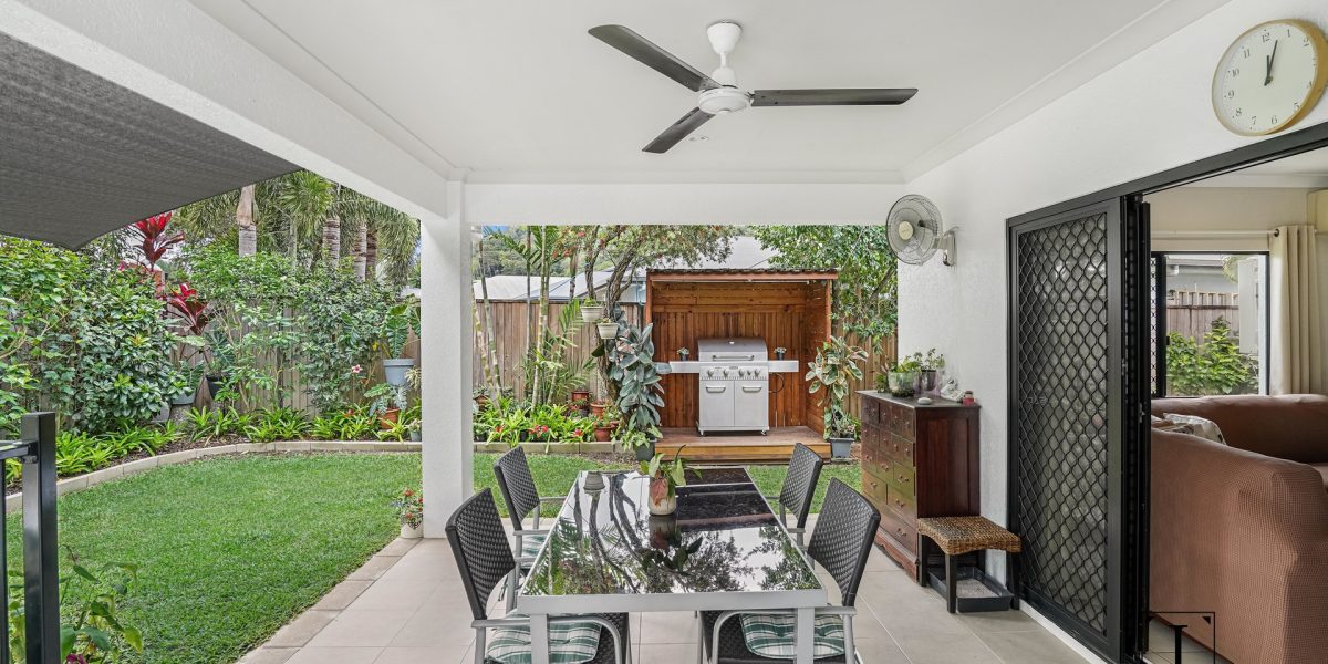 8 Seaways Street, Trinity Beach, QLD 4879 AUS