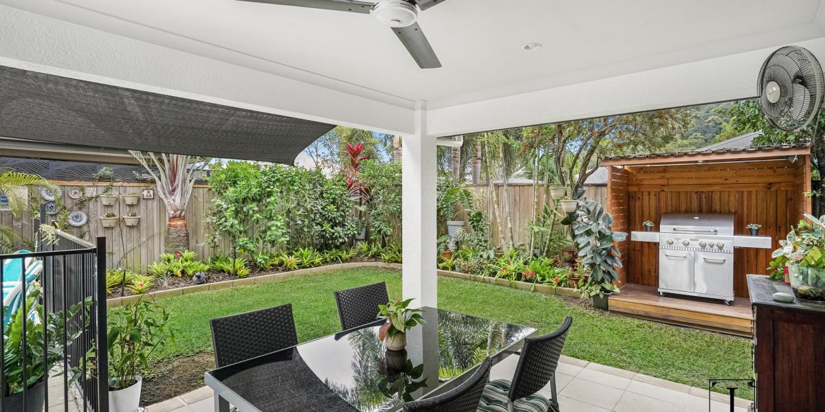 8 Seaways Street, Trinity Beach, QLD 4879 AUS