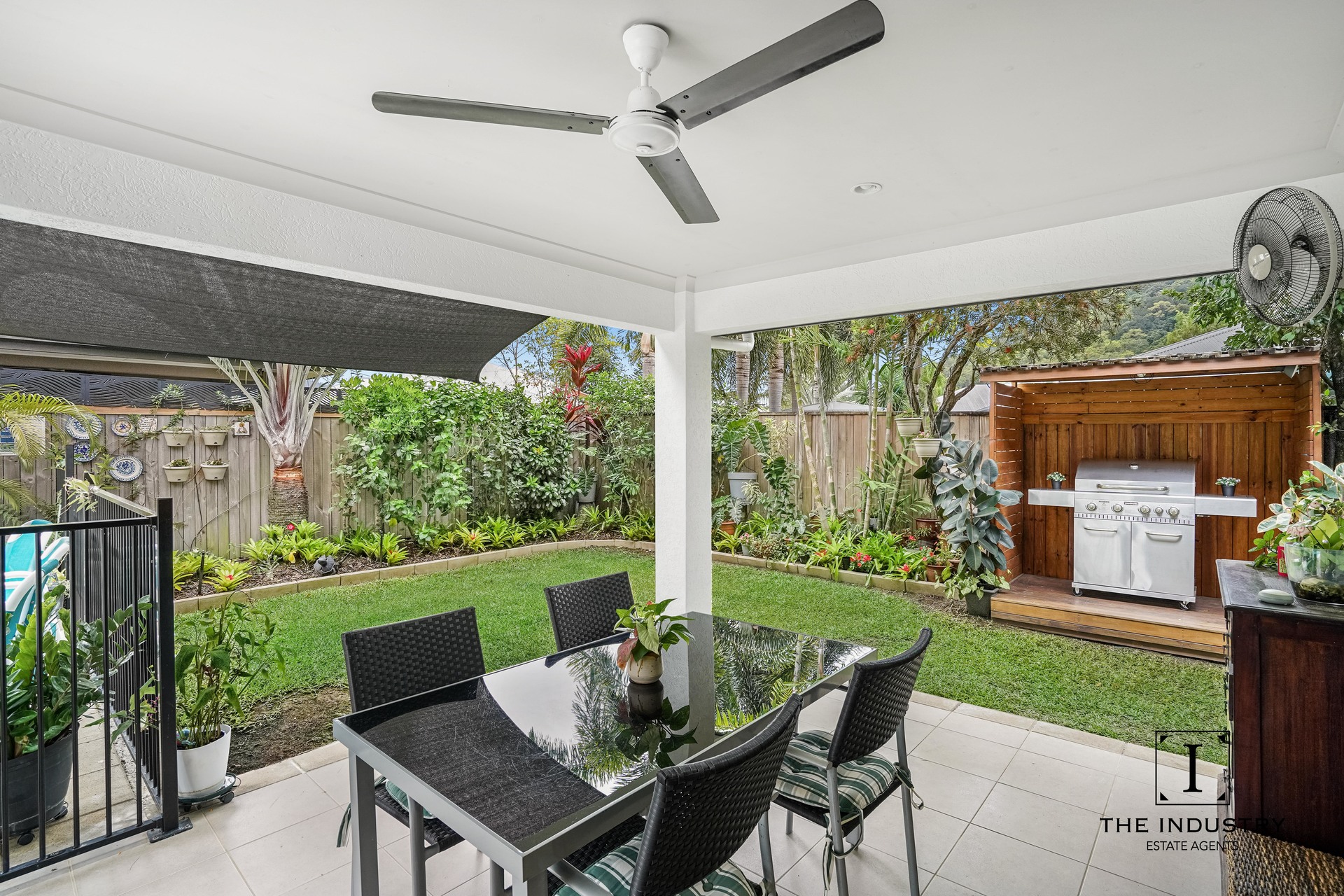 8 Seaways Street, Trinity Beach, QLD 4879 AUS