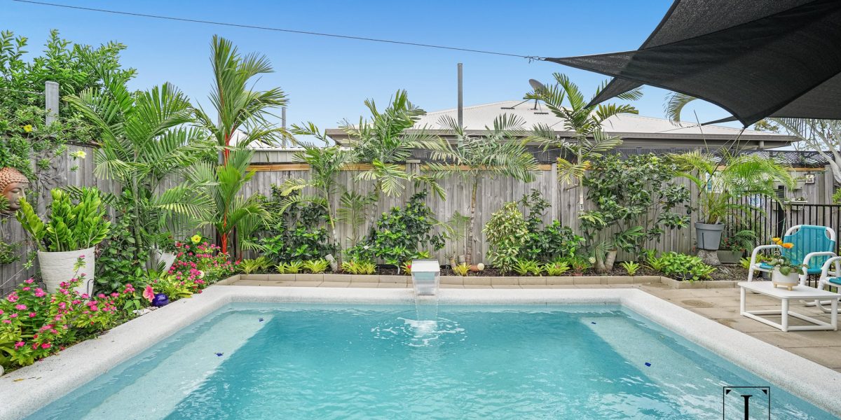 8 Seaways Street, Trinity Beach, QLD 4879 AUS