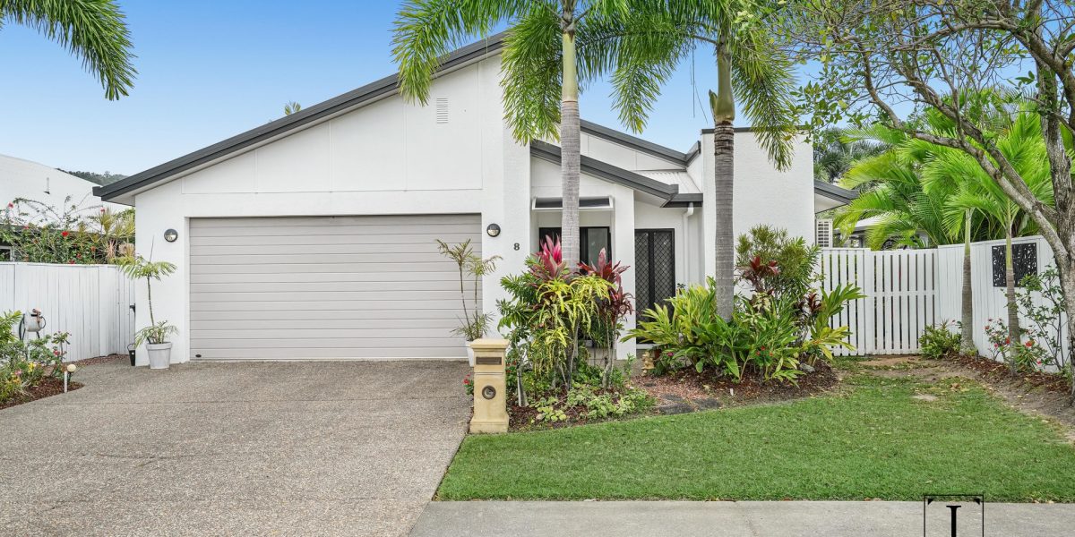 8 Seaways Street, Trinity Beach, QLD 4879 AUS